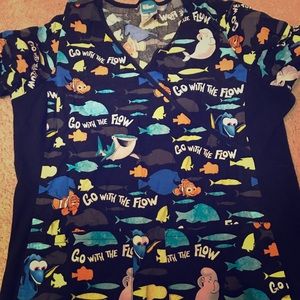 Finding Nemo scrub top 🐠